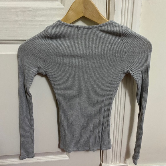 Urban Outfitter Grey Long Sleeve XS - Picture 3 of 4